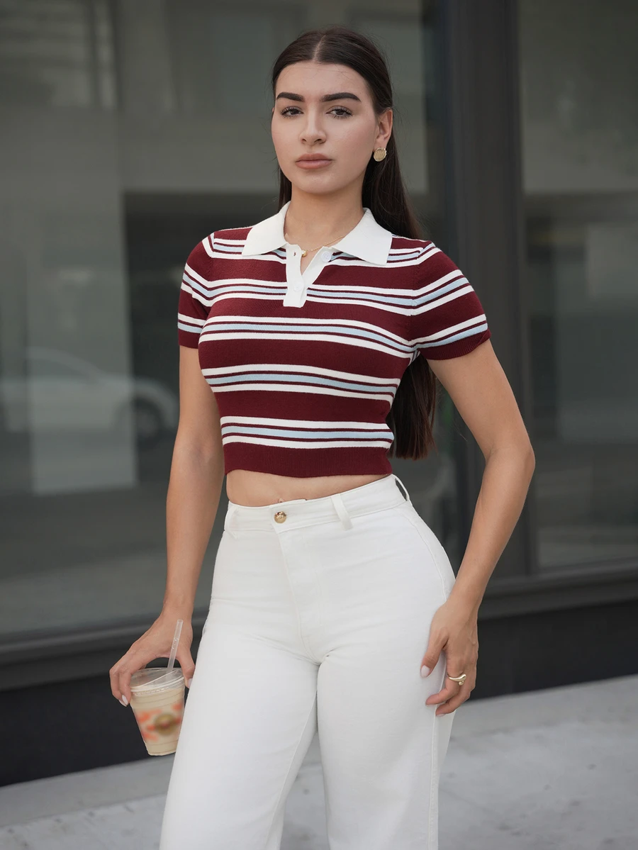 Andrea Bello Blus Kasual untuk Wanita, Sweater Rajut Bergaris Lengan Pendek Ketat - Coklat - View 1