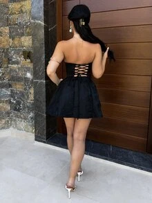 Vassilux 浪漫3D立体花卉无袖连衣裙（女款） - 黑色 - 查看 2