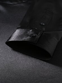 Kemeja Manfinity Mode menampilkan kilau satin hitam klasik, yang secara sempurna mewujudkan kesan bersahaja. - Hitam - View 7
