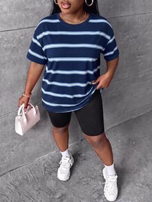 SHEIN CURVE+ 大尺碼 22W 休閒極簡寬鬆圓領女款 T-shirt，適合秋冬穿著 - 彩色 - 查看 3