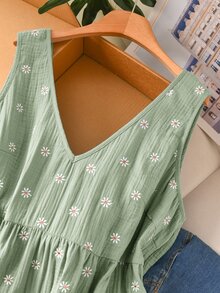 CosyJoli 大尺碼女款雛菊刺繡休閒蕾絲飾邊無袖上衣 - 綠色 - 查看 6