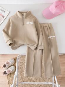 SHEIN 女童 2件組 抓絨運動衫與秋季長褲套裝，刺繡字母設計，適合戶外穿著 - 卡其色 - 查看 3