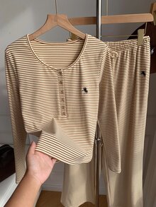 Comfortcana 米色針織女款休閒學院風日常穿搭套裝，適合秋季上班、日常、旅行、度假、開學返校與外出，條紋基本款 - 黃色 - 查看 8