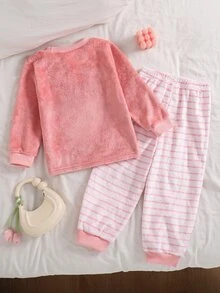 SHEIN Young Girl 2件組針織卡通可愛動物圖案人造毛家居服套裝 秋冬款 - 彩色 - 查看 7