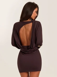 SHEIN BAE فستان ميني ضيق بأكمام طويلة وظهر مكشوف وتجاعيد خلفية باللون البنفسجي العميق والبني، أنيق وفاخر للسهرات والمواعيد، خريف وشتاء - بني - مشاهدة 1