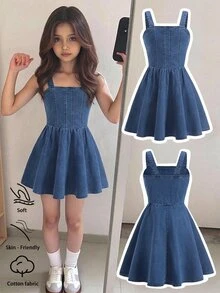 SHEIN 女童可爱甜美拼接A字下摆吊带连衣裙，夏季轻盈新品，水洗深牛仔蓝，休闲甜美街头风时尚度假设计，百搭简约拼接超大裙摆，无弹力松紧腰牛仔短裙，柔软舒适的棉质牛仔面料，适合日常穿着、聚会、派对、上学、通勤，春夏新品 - 深色水洗藍 - 查看 4
