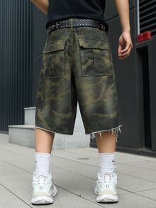 Manfinity EMRG Men's Casual Multi-Pocket Embroidered Cargo Camo Denim Shorts, Street Fashion - Army Green - View 2