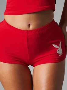 Missguided x Playboy 兔標誌迷你熱褲，附手寫體臀部印花、彈性腰帶、彈性緊身短褲，適合夏季音樂節派對 - 紅色 - 查看 5