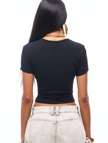 Vadaroq Women's Letter Print Fitted Versatile Casual T-Shirt - Black - View 4