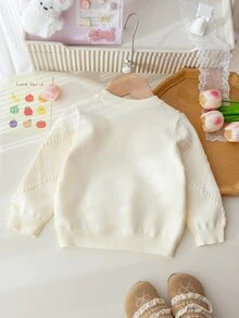 SHEIN 3個月至3歲女嬰米白色鑽石泡泡紋理針織圓領毛衣，淺粉色3D緞面蝴蝶結長袖上衣，純色柔和溫馨春秋針織套頭外套，適合生日拍照 - 米色 - 查看 2