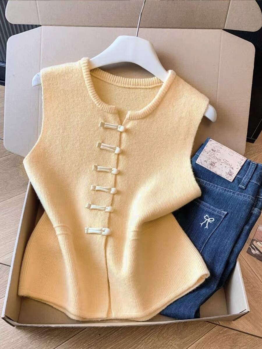 Muvela Women's Frog Button Design Casual Versatile Knit Vest Back-To-School Teachers' Day Office Pale Yellow Autumn
