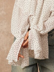 Lumalex 早春波点V领荷叶边多层喇叭袖雪纺宽松上衣，适合女士度假、生日、婚礼等场合，是浪漫日间派对、夏季假日、海滩度假、奢华造型、舞会、聚会、宴会、低调奢华、富贵典雅、锐舞派对、音乐节等场合的理想之选。 - 白色 - 查看 8