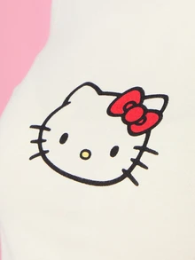 HELLO KITTY AND FRIENDS | COUREZ 女款長袖圖案T恤 Y2K風格圖案上衣 秋冬演唱會標語印花長袖上衣 - 杏色 - 查看 7
