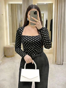 Auveirra 女士加大码波点修身休闲圆领长袖黑色上衣，春夏秋季女式休闲上衣，波点时尚系列，黑白波点方领上衣 - 黑色 - 查看 3