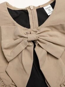 SHEIN Tween女孩卡其色與黑色拼色長袖彩色大領口收腰蝴蝶結洋裝 - 卡其色 - 查看 2