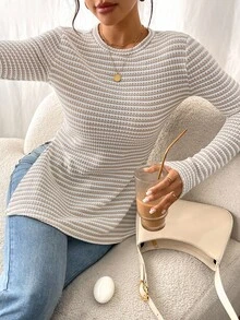 SHEIN Frenchy 女款杏色與白色條紋長袖圓領修身套頭衫，側開衩休閒法式針織上衣，適合早午餐與秋季 - 杏色 - 查看 6