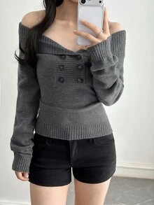 DAZY Sweater Wanita Model Bahu Terbuka Lengan Panjang Pas Badan Kancing Ganda Rajutan Dekoratif dengan Hem Bergaris Abu-abu Gelap Musim Gugur - Hitam - View 6