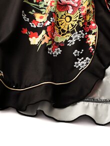 Irokai 日式傳統女款和服夏季風裙 黑色花卉印花 動漫改版 Cosplay 浴衣 V領收腰洋裝 - 彩色 - 查看 5
