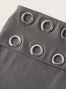 Coolane 女款夏季街頭風性感復古2000年代風格Grunge風深灰色毛衣短褲套裝，飾有金屬孔眼，迪斯可哥德風萬聖節夜店穿搭 - 深灰色 - 查看 7