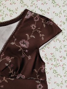IslaSuriya Women's Summer Elegant Floral Print Top - Multicolor - View 4