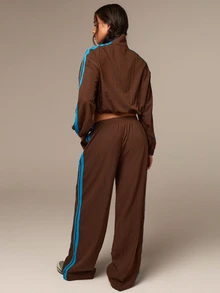 Athîral Women's Brown 2 Piece Running Set,Zip Up Long Sleeve Track Jacket,Contrast Striped Wide Leg Pants,Loose Fit Autumn Winter Activewear,Jogging Suit - Coffee Brown - View 2