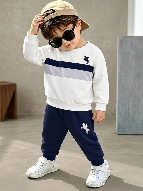 Designed For Baby Boys, This Piece Features A Black-And-White Check Pattern And Equestrian-Style Prints; Suitable For Autumn And Winter, As Well As Ca