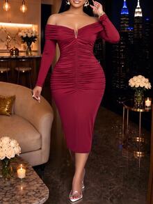 SOLERSUN Plus Size Women's Burgundy Elegant Off-Shoulder Long Sleeve Ruched Fitted Midi Dress With Metallic V-Neckline, Date Party Dress Fall - Burgundy - View 3
