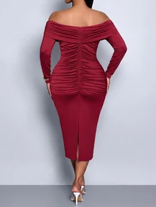 SOLERSUN Plus Size Women's Burgundy Elegant Off-Shoulder Long Sleeve Ruched Fitted Midi Dress With Metallic V-Neckline, Date Party Dress Fall - Burgundy - View 4