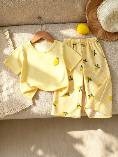 SHEIN Elladie kids مجموعة ملابس للأطفال الرضع البنات 2 قطعة، تي شيرت مصنوع من الأكريليك وبنطلون مربعات باللون الأصفر الفاتح، طراز كوري عصري مناسب للصيف والعطلات