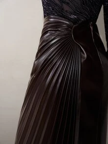 MOTF PREMIUM SOLID PU LEATHER PLEATED SKIRT - Coffee Brown - View 1