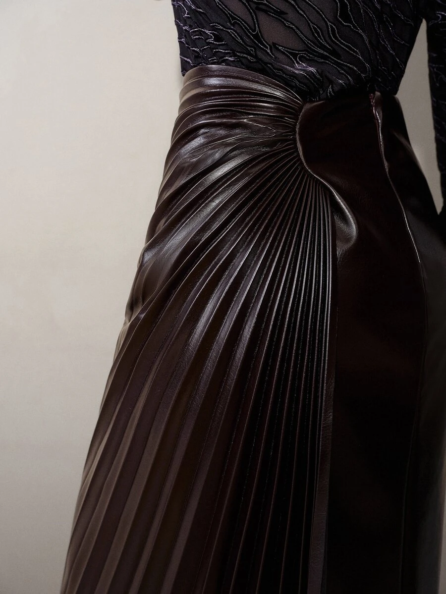MOTF PREMIUM SOLID PU LEATHER PLEATED SKIRT - Coffee Brown - View 1