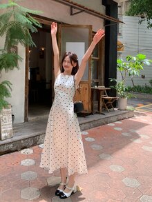 DAZY Gaun Satin Gaya Korea Tanpa Lengan dengan Tali Bahu Tipis dan Motif Polkadot untuk Wanita - Aprikot - View 9