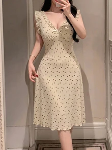 DAZY Vestido de Dormir com Babado e Estampa Floral Miúda - Damasco - Visão 1