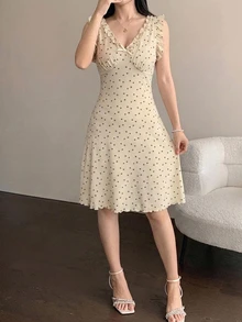 DAZY Vestido de Dormir com Babado e Estampa Floral Miúda - Damasco - Visão 6