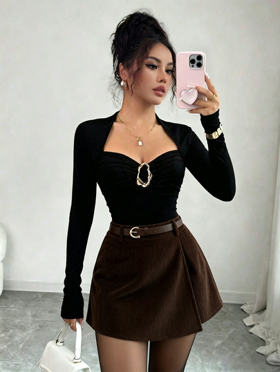 Selianne Nuevo Conjunto de Moda Elegante Francés Diseño Cuello Cuadrado Plisado Favorecedor del Busto Estilizador Ocultador Botón Metálico Manga Larga Camiseta + Cintura Elástica Pequeña Falda Pantalón Asimétrica de Doble Capa Casual Sexy Versátil Conjunto de 2 Piezas para Mujer
