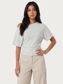 MISSGUIDED TEEN Ribbed Stripe Off-Shoulder Boxy Crop Top With Short Sleeves - Spring Summer Casual Everyday Essential - Light Grey - View 1
