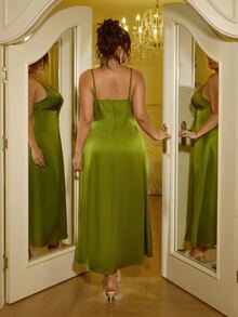GalTyme Plus Size Elegant Sexy Solid Color Spaghetti Strap Dress - Green - View 5