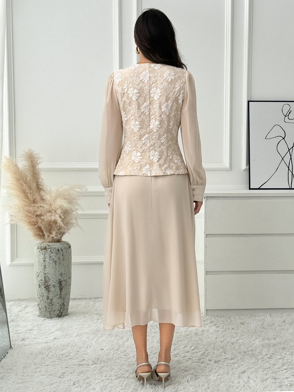 Regular Round Neck Slim Fit Long Sleeve Royal Style Party Outfit Women 2 Pieces Set
