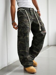 Manfinity EMRG 男士街頭風休閒做舊磨損多口袋迷彩牛仔工裝牛仔褲 - 軍綠色 - 查看 3