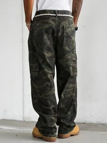 Manfinity EMRG 男士街頭風休閒做舊磨損多口袋迷彩牛仔工裝牛仔褲 - 軍綠色 - 查看 2