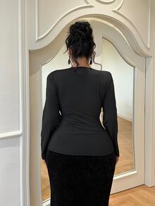 GalTyme Plus Size Women's Solid Color Frog Button Casual Versatile Daily Long Sleeve T-Shirt - Black - View 2