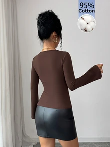 SHEIN Raffinéa تي شيرت بأكمام جرسية مع فتحة أمامية للخروج ليلاً، بني داكن، خريفي مثير - بني - مشاهدة 5