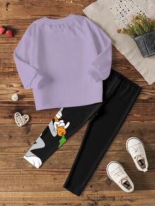 LOONEY TUNES X SHEIN طقم كاجوال للبنات الصغيرات ببلوزة رياضية بياقة دائرية مطبوعة برسومات كرتونية وبنطال ليقنز - أبيض - مشاهدة 2