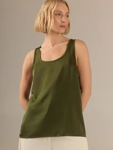 KÆRIA Hus Áo blouse sát nách xếp nếp lụa satin bóng màu xanh ô liu, phong cách thanh lịch nữ tính sang chảnh, phù hợp đi du lịch, nghỉ dưỡng và mặc hàng ngày - Màu xanh Ô liu - Xem 1