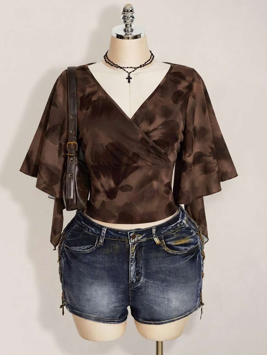 SHEIN ICON 大尺碼紮染花卉印花飄逸袖修身短版T恤 - 彩色 - 查看 1