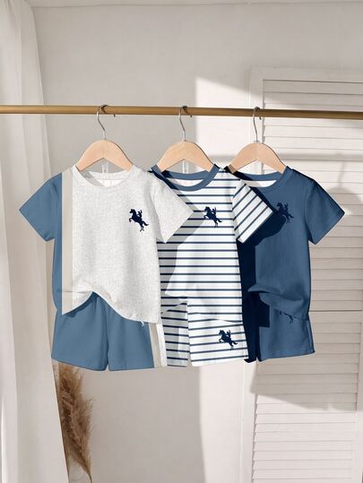 SHEIN 3 Set, Dapatkan 1 Set Acak Warna Kontras Biru & Abu-abu Set Kaos Lengan Pendek Leher Bulat & Celana Pendek Bayi Kasual Fashion Klasik Motif Ksatria Abu-abu & Biru