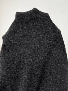 Plussiva Gaun Hamil Ukuran Besar dengan Bahu Longgar dan Tali Serut serta Tudung - Hitam - View 3