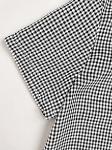 SHEIN Tween女孩休閒拼接配色POLO領修身寬鬆半開襟拼接A字裙擺荷葉邊飾精緻小Logo刺繡黑白格紋梭織洋裝返校季 - 黑與白 - 查看 7
