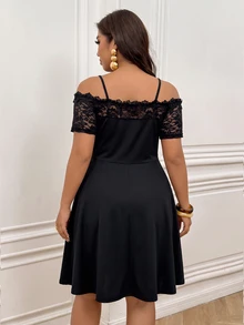 Femmeverse Plus Size Women Spring/Summer Fashion Elegant Off-Shoulder V-Neck Lace Trim Patchwork Short Sleeve Knit Blouse - Black - View 2