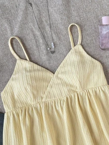SHEIN 兒童青少年女孩細肩帶背心上衣 春夏新款休閒可愛度假風 V領吊帶上衣，3款設計隨機發貨 1 件 - 黑色 - 查看 5